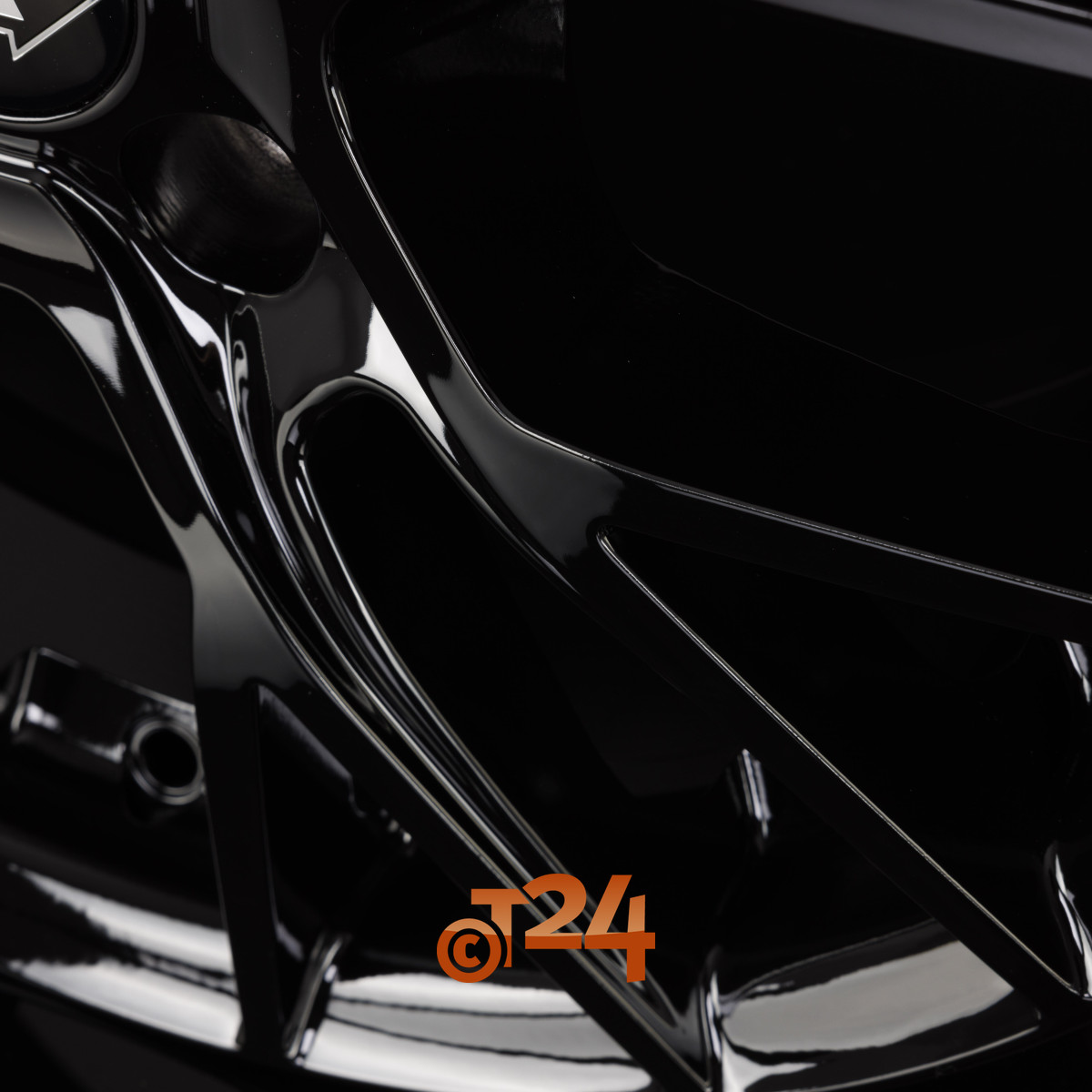 1000 MIGLIA MM1009 6,5x16" ET18 4x108 Gloss Black
