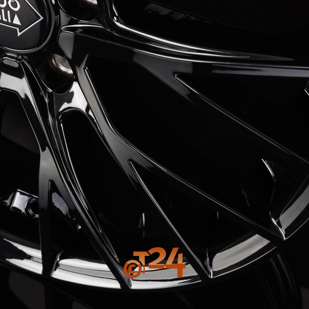 1000 MIGLIA MM1009 7x17" ET40 5x110 Gloss Black